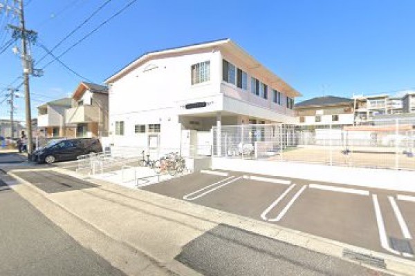 アイグラン保育園香南 認可保育園【パート】遅番保育士のサムネイル